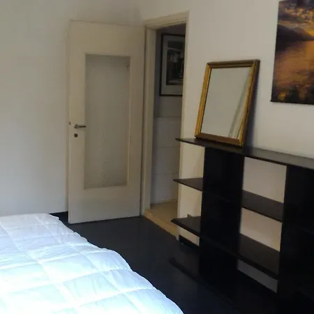 Piazzolo Terragni In Apartment